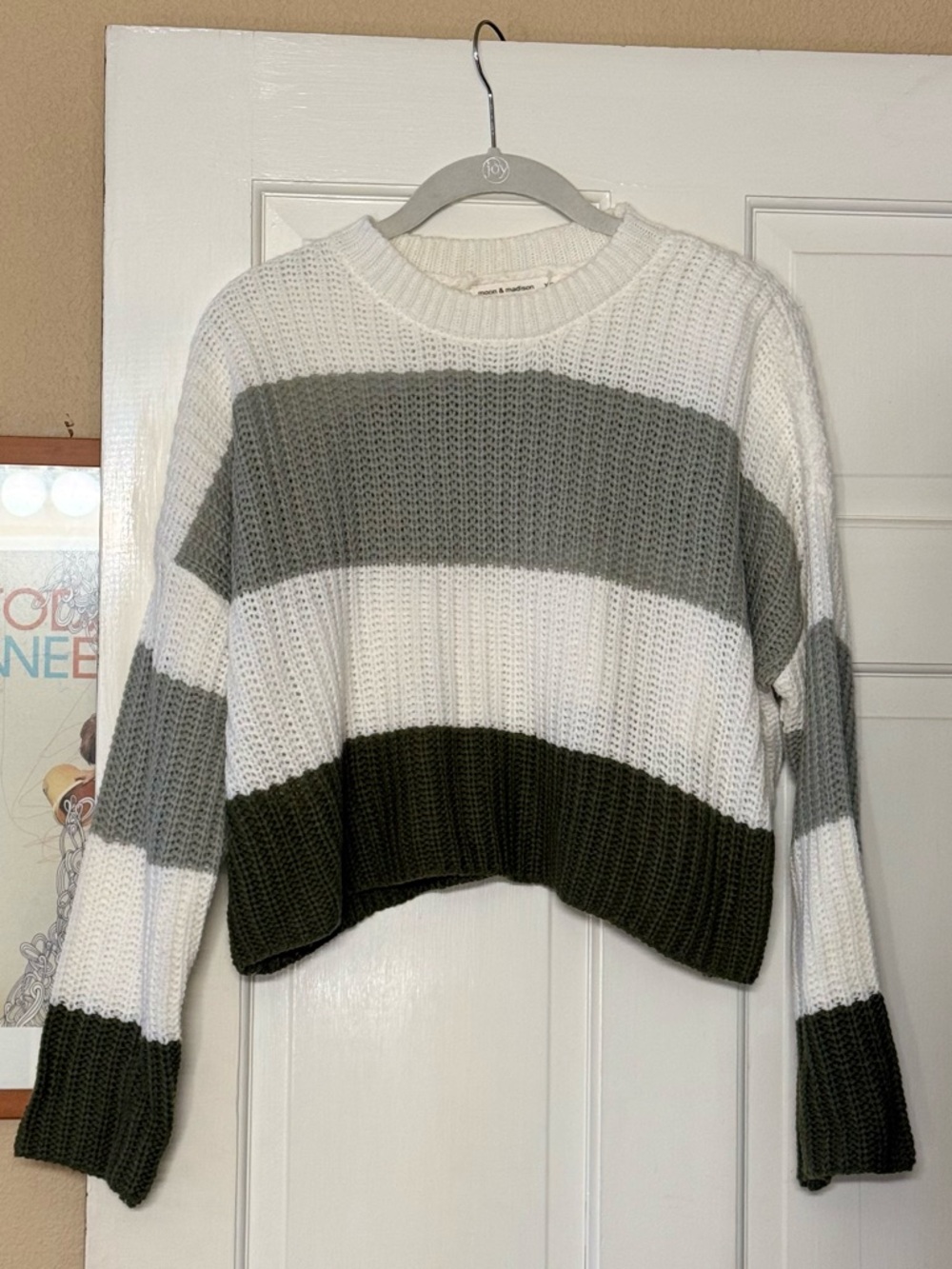 Color blocked knit jumper